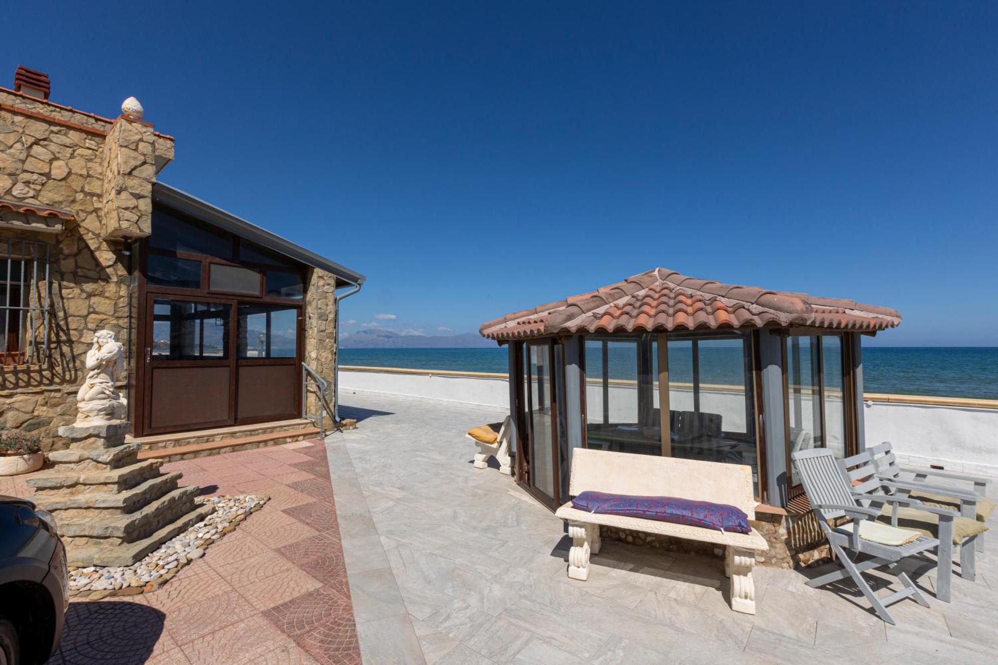 Casa Vacanza Barbera - In Riva Al Mare Villa Trappeto  Exterior foto