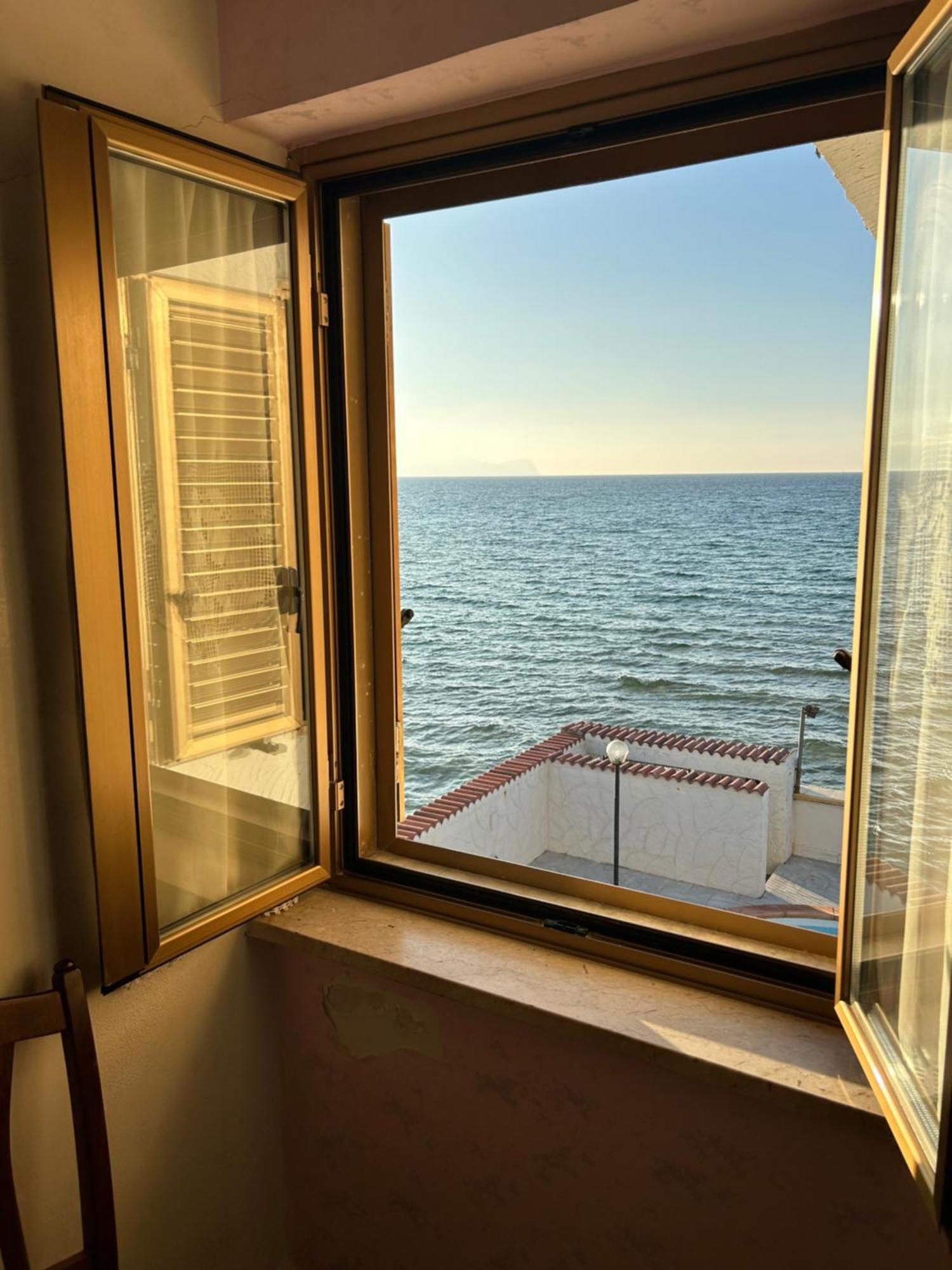 Casa Vacanza Barbera - In Riva Al Mare Villa Trappeto  Exterior foto