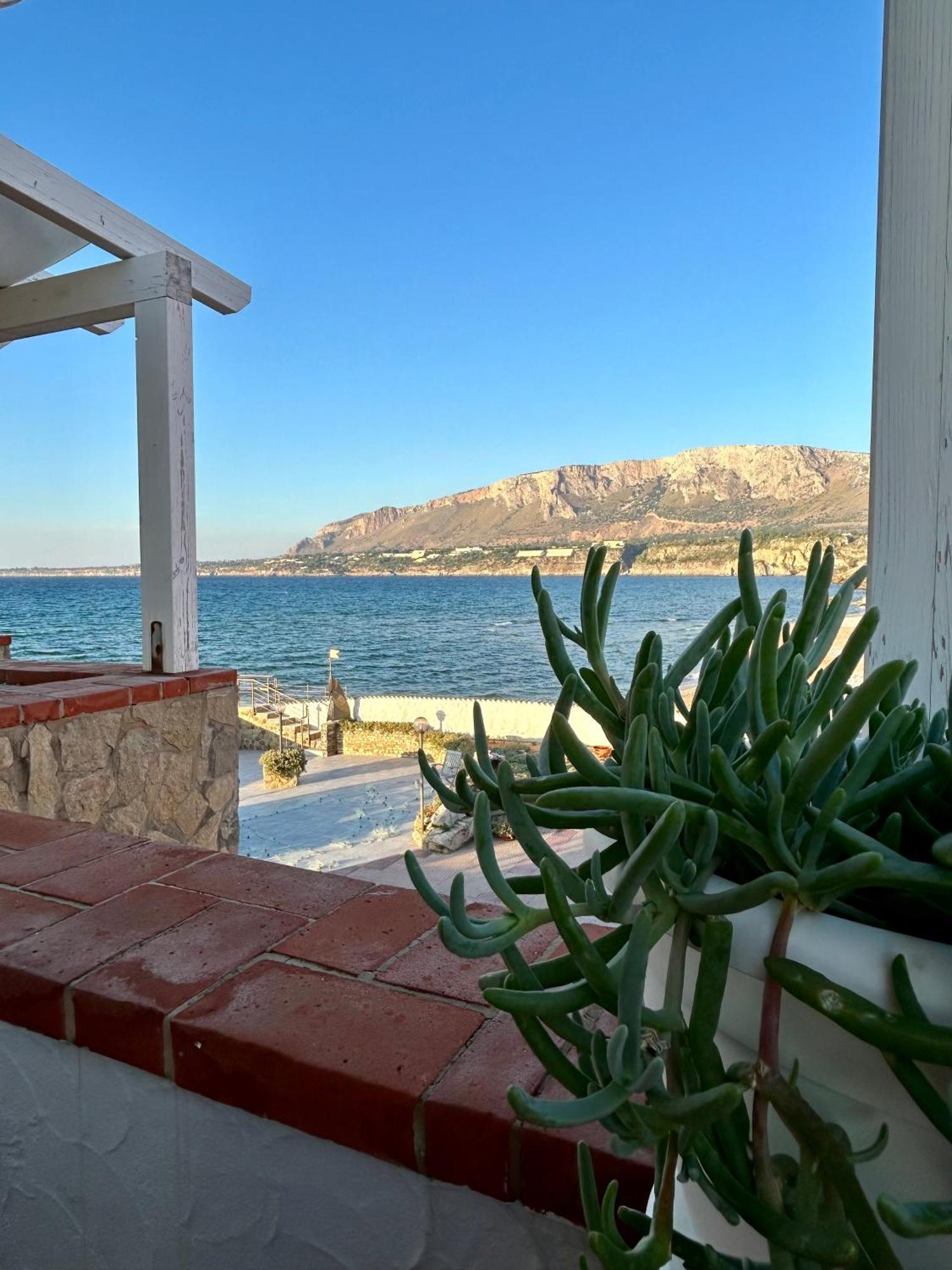 Casa Vacanza Barbera - In Riva Al Mare Villa Trappeto  Exterior foto