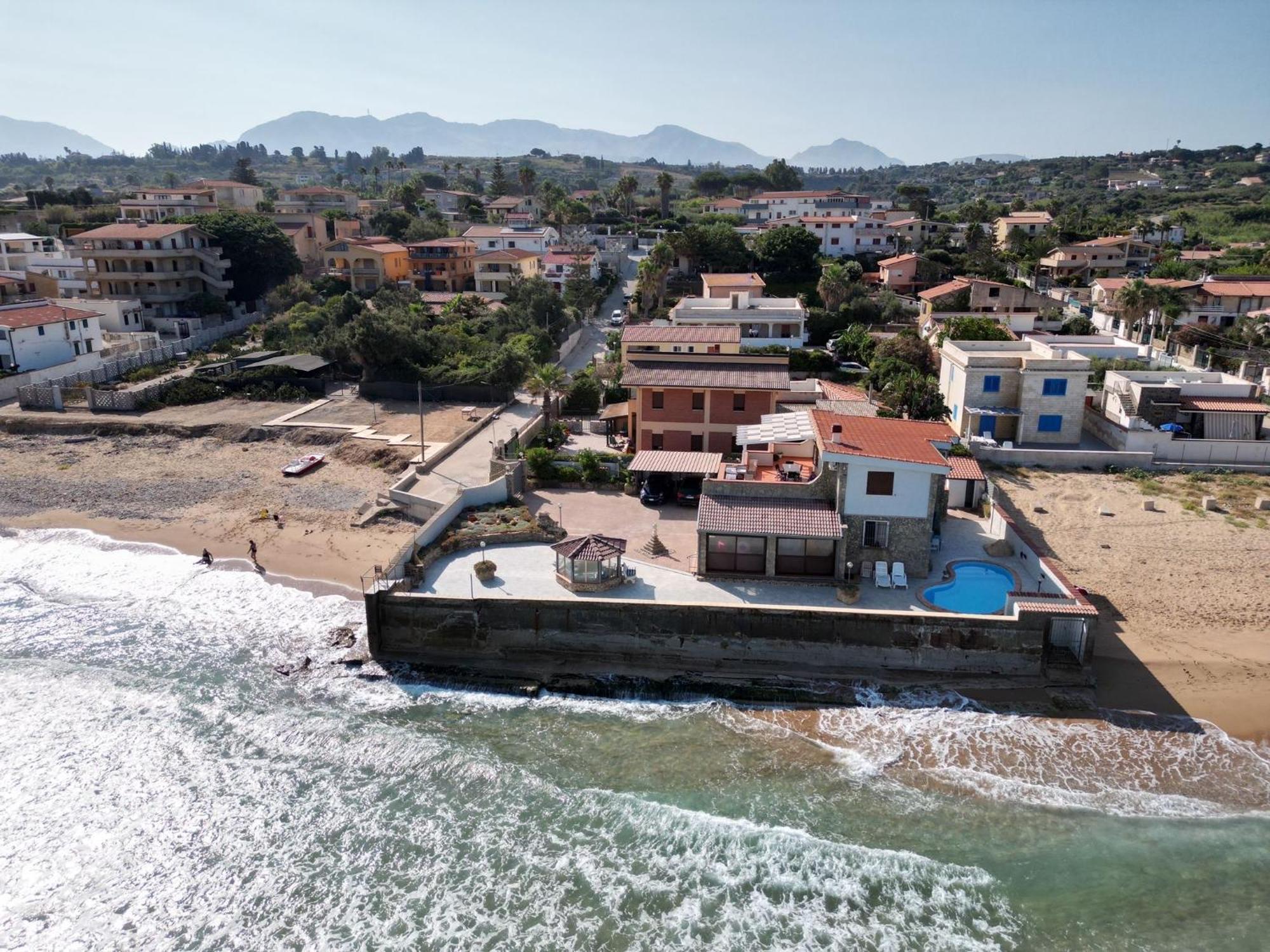 Casa Vacanza Barbera - In Riva Al Mare Villa Trappeto  Exterior foto